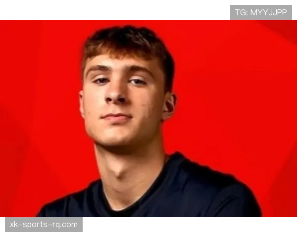 库珀·弗拉格无球跑动制造错位，拉开进攻空间改变战术格局