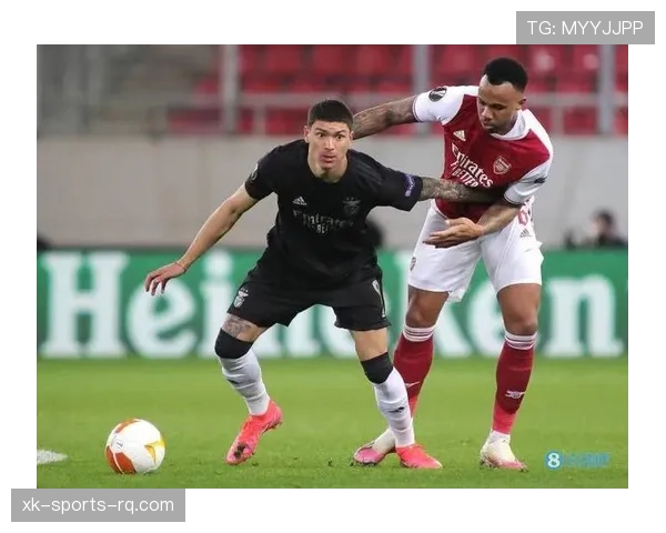 菲尔米诺与努涅斯战术角色对比：伪九号与冲击型中锋如何抉择